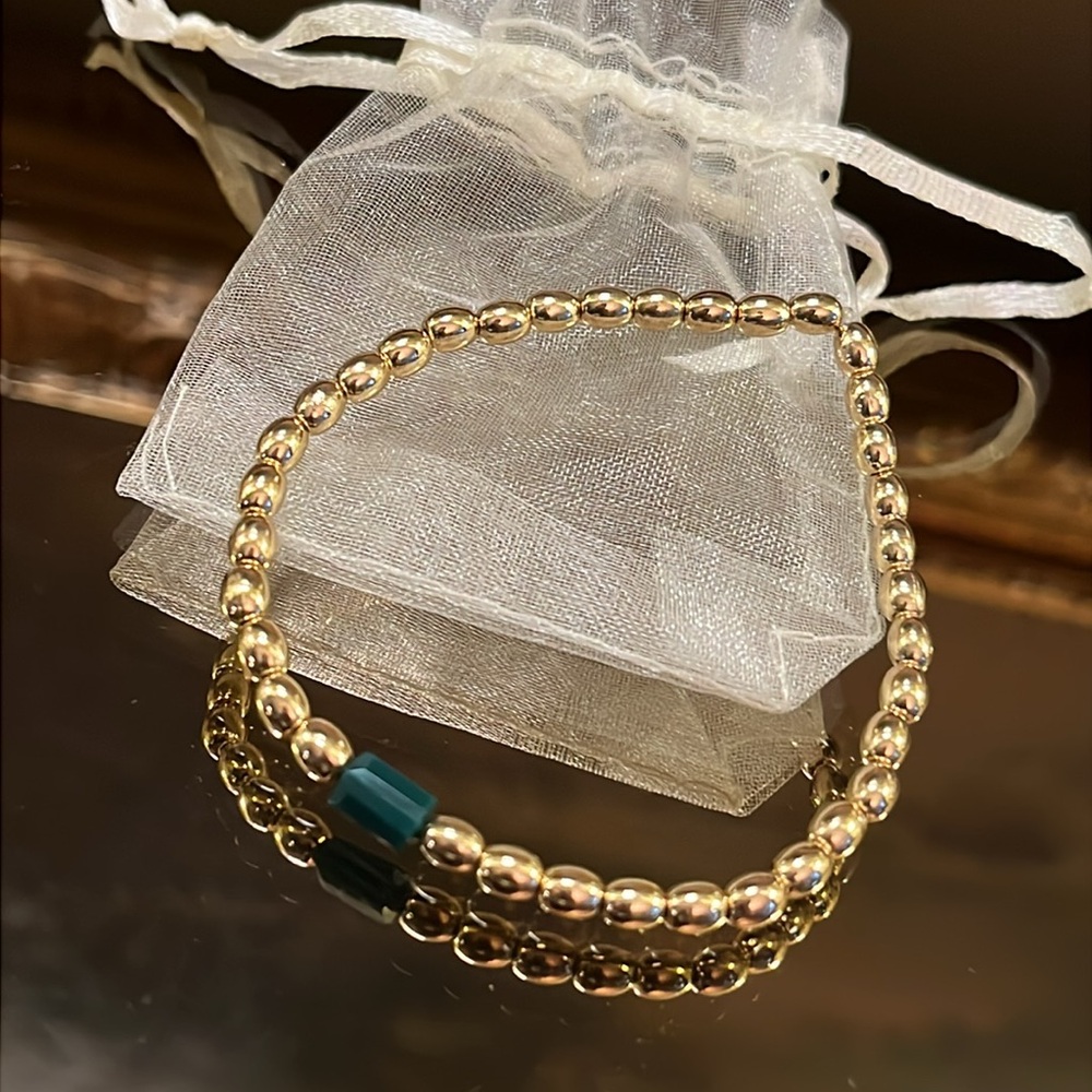 Emerald Jade Stretch Bracelet - Picture 2 of 4